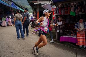 BIB: 
                            <button type="button" onclick="openModal(25303889)" class="btn btn-primary btn-sm float-right btn-popup" data-toggle="modal" data-target=".modal-high-quality">
                        <i class="fas fa-shopping-cart"></i> Add to Cart
                    </button>
                                            <button type="button" onclick="isThisMe(25303889, true)" class="btn btn-success btn-sm float-right btn-popup btn-isme hidden" data-toggle="tooltip" data-placement="bottom" title="นี่คือรูปของคุณใช่ไหม คลิกที่นี่เพื่อเอาเข้าอัลบั้ม">
                        <i class="fas fa-plus"></i> Add to album
                    </button>
                    <button type="button" onclick="isThisMe(25303889, false)" class="btn btn-warning btn-sm float-right btn-popup btn-isnotme hidden">
                        <i class="fas fa-ban"></i> Remove from album
                    </button>