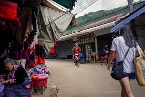 BIB: 
                            <button type="button" onclick="openModal(25303341)" class="btn btn-primary btn-sm float-right btn-popup" data-toggle="modal" data-target=".modal-high-quality">
                        <i class="fas fa-shopping-cart"></i> Add to Cart
                    </button>
                                            <button type="button" onclick="isThisMe(25303341, true)" class="btn btn-success btn-sm float-right btn-popup btn-isme hidden" data-toggle="tooltip" data-placement="bottom" title="นี่คือรูปของคุณใช่ไหม คลิกที่นี่เพื่อเอาเข้าอัลบั้ม">
                        <i class="fas fa-plus"></i> Add to album
                    </button>
                    <button type="button" onclick="isThisMe(25303341, false)" class="btn btn-warning btn-sm float-right btn-popup btn-isnotme hidden">
                        <i class="fas fa-ban"></i> Remove from album
                    </button>