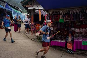 BIB: 
                            <button type="button" onclick="openModal(25310098)" class="btn btn-primary btn-sm float-right btn-popup" data-toggle="modal" data-target=".modal-high-quality">
                        <i class="fas fa-shopping-cart"></i> Add to Cart
                    </button>
                                            <button type="button" onclick="isThisMe(25310098, true)" class="btn btn-success btn-sm float-right btn-popup btn-isme hidden" data-toggle="tooltip" data-placement="bottom" title="นี่คือรูปของคุณใช่ไหม คลิกที่นี่เพื่อเอาเข้าอัลบั้ม">
                        <i class="fas fa-plus"></i> Add to album
                    </button>
                    <button type="button" onclick="isThisMe(25310098, false)" class="btn btn-warning btn-sm float-right btn-popup btn-isnotme hidden">
                        <i class="fas fa-ban"></i> Remove from album
                    </button>