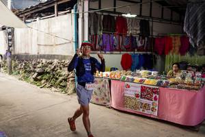 BIB: 
                            <button type="button" onclick="openModal(25310404)" class="btn btn-primary btn-sm float-right btn-popup" data-toggle="modal" data-target=".modal-high-quality">
                        <i class="fas fa-shopping-cart"></i> Add to Cart
                    </button>
                                            <button type="button" onclick="isThisMe(25310404, true)" class="btn btn-success btn-sm float-right btn-popup btn-isme hidden" data-toggle="tooltip" data-placement="bottom" title="นี่คือรูปของคุณใช่ไหม คลิกที่นี่เพื่อเอาเข้าอัลบั้ม">
                        <i class="fas fa-plus"></i> Add to album
                    </button>
                    <button type="button" onclick="isThisMe(25310404, false)" class="btn btn-warning btn-sm float-right btn-popup btn-isnotme hidden">
                        <i class="fas fa-ban"></i> Remove from album
                    </button>