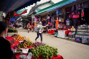 BIB: 
                            <button type="button" onclick="openModal(25307836)" class="btn btn-primary btn-sm float-right btn-popup" data-toggle="modal" data-target=".modal-high-quality">
                        <i class="fas fa-shopping-cart"></i> Add to Cart
                    </button>
                                            <button type="button" onclick="isThisMe(25307836, true)" class="btn btn-success btn-sm float-right btn-popup btn-isme hidden" data-toggle="tooltip" data-placement="bottom" title="นี่คือรูปของคุณใช่ไหม คลิกที่นี่เพื่อเอาเข้าอัลบั้ม">
                        <i class="fas fa-plus"></i> Add to album
                    </button>
                    <button type="button" onclick="isThisMe(25307836, false)" class="btn btn-warning btn-sm float-right btn-popup btn-isnotme hidden">
                        <i class="fas fa-ban"></i> Remove from album
                    </button>