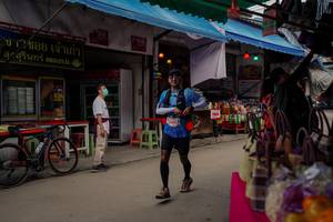 BIB: 
                            <button type="button" onclick="openModal(25305615)" class="btn btn-primary btn-sm float-right btn-popup" data-toggle="modal" data-target=".modal-high-quality">
                        <i class="fas fa-shopping-cart"></i> Add to Cart
                    </button>
                                            <button type="button" onclick="isThisMe(25305615, true)" class="btn btn-success btn-sm float-right btn-popup btn-isme hidden" data-toggle="tooltip" data-placement="bottom" title="นี่คือรูปของคุณใช่ไหม คลิกที่นี่เพื่อเอาเข้าอัลบั้ม">
                        <i class="fas fa-plus"></i> Add to album
                    </button>
                    <button type="button" onclick="isThisMe(25305615, false)" class="btn btn-warning btn-sm float-right btn-popup btn-isnotme hidden">
                        <i class="fas fa-ban"></i> Remove from album
                    </button>