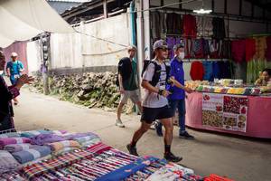 BIB: 
                            <button type="button" onclick="openModal(25310484)" class="btn btn-primary btn-sm float-right btn-popup" data-toggle="modal" data-target=".modal-high-quality">
                        <i class="fas fa-shopping-cart"></i> Add to Cart
                    </button>
                                            <button type="button" onclick="isThisMe(25310484, true)" class="btn btn-success btn-sm float-right btn-popup btn-isme hidden" data-toggle="tooltip" data-placement="bottom" title="นี่คือรูปของคุณใช่ไหม คลิกที่นี่เพื่อเอาเข้าอัลบั้ม">
                        <i class="fas fa-plus"></i> Add to album
                    </button>
                    <button type="button" onclick="isThisMe(25310484, false)" class="btn btn-warning btn-sm float-right btn-popup btn-isnotme hidden">
                        <i class="fas fa-ban"></i> Remove from album
                    </button>