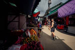 BIB: 
                            <button type="button" onclick="openModal(25309486)" class="btn btn-primary btn-sm float-right btn-popup" data-toggle="modal" data-target=".modal-high-quality">
                        <i class="fas fa-shopping-cart"></i> Add to Cart
                    </button>
                                            <button type="button" onclick="isThisMe(25309486, true)" class="btn btn-success btn-sm float-right btn-popup btn-isme hidden" data-toggle="tooltip" data-placement="bottom" title="นี่คือรูปของคุณใช่ไหม คลิกที่นี่เพื่อเอาเข้าอัลบั้ม">
                        <i class="fas fa-plus"></i> Add to album
                    </button>
                    <button type="button" onclick="isThisMe(25309486, false)" class="btn btn-warning btn-sm float-right btn-popup btn-isnotme hidden">
                        <i class="fas fa-ban"></i> Remove from album
                    </button>