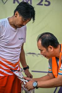 BIB: 
                            <button type="button" onclick="openModal(25715692)" class="btn btn-primary btn-sm float-right btn-popup" data-toggle="modal" data-target=".modal-high-quality">
                        <i class="fas fa-shopping-cart"></i> Add to Cart
                    </button>
                                            <button type="button" onclick="isThisMe(25715692, true)" class="btn btn-success btn-sm float-right btn-popup btn-isme hidden" data-toggle="tooltip" data-placement="bottom" title="นี่คือรูปของคุณใช่ไหม คลิกที่นี่เพื่อเอาเข้าอัลบั้ม">
                        <i class="fas fa-plus"></i> Add to album
                    </button>
                    <button type="button" onclick="isThisMe(25715692, false)" class="btn btn-warning btn-sm float-right btn-popup btn-isnotme hidden">
                        <i class="fas fa-ban"></i> Remove from album
                    </button>