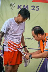 BIB: 
                            <button type="button" onclick="openModal(25715690)" class="btn btn-primary btn-sm float-right btn-popup" data-toggle="modal" data-target=".modal-high-quality">
                        <i class="fas fa-shopping-cart"></i> Add to Cart
                    </button>
                                            <button type="button" onclick="isThisMe(25715690, true)" class="btn btn-success btn-sm float-right btn-popup btn-isme hidden" data-toggle="tooltip" data-placement="bottom" title="นี่คือรูปของคุณใช่ไหม คลิกที่นี่เพื่อเอาเข้าอัลบั้ม">
                        <i class="fas fa-plus"></i> Add to album
                    </button>
                    <button type="button" onclick="isThisMe(25715690, false)" class="btn btn-warning btn-sm float-right btn-popup btn-isnotme hidden">
                        <i class="fas fa-ban"></i> Remove from album
                    </button>