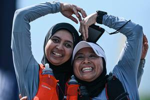 BIB: 
                            <button type="button" onclick="openModal(25779621)" class="btn btn-primary btn-sm float-right btn-popup" data-toggle="modal" data-target=".modal-high-quality">
                        <i class="fas fa-shopping-cart"></i> Add to Cart
                    </button>
                                            <button type="button" onclick="isThisMe(25779621, true)" class="btn btn-success btn-sm float-right btn-popup btn-isme hidden" data-toggle="tooltip" data-placement="bottom" title="นี่คือรูปของคุณใช่ไหม คลิกที่นี่เพื่อเอาเข้าอัลบั้ม">
                        <i class="fas fa-plus"></i> Add to album
                    </button>
                    <button type="button" onclick="isThisMe(25779621, false)" class="btn btn-warning btn-sm float-right btn-popup btn-isnotme hidden">
                        <i class="fas fa-ban"></i> Remove from album
                    </button>