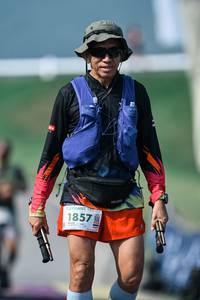 BIB: 
                            <button type="button" onclick="openModal(25806118)" class="btn btn-primary btn-sm float-right btn-popup" data-toggle="modal" data-target=".modal-high-quality">
                        <i class="fas fa-shopping-cart"></i> Add to Cart
                    </button>
                                            <button type="button" onclick="isThisMe(25806118, true)" class="btn btn-success btn-sm float-right btn-popup btn-isme hidden" data-toggle="tooltip" data-placement="bottom" title="นี่คือรูปของคุณใช่ไหม คลิกที่นี่เพื่อเอาเข้าอัลบั้ม">
                        <i class="fas fa-plus"></i> Add to album
                    </button>
                    <button type="button" onclick="isThisMe(25806118, false)" class="btn btn-warning btn-sm float-right btn-popup btn-isnotme hidden">
                        <i class="fas fa-ban"></i> Remove from album
                    </button>