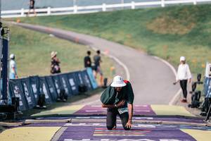 BIB: 
                            <button type="button" onclick="openModal(25600336)" class="btn btn-primary btn-sm float-right btn-popup" data-toggle="modal" data-target=".modal-high-quality">
                        <i class="fas fa-shopping-cart"></i> Add to Cart
                    </button>
                                            <button type="button" onclick="isThisMe(25600336, true)" class="btn btn-success btn-sm float-right btn-popup btn-isme hidden" data-toggle="tooltip" data-placement="bottom" title="นี่คือรูปของคุณใช่ไหม คลิกที่นี่เพื่อเอาเข้าอัลบั้ม">
                        <i class="fas fa-plus"></i> Add to album
                    </button>
                    <button type="button" onclick="isThisMe(25600336, false)" class="btn btn-warning btn-sm float-right btn-popup btn-isnotme hidden">
                        <i class="fas fa-ban"></i> Remove from album
                    </button>