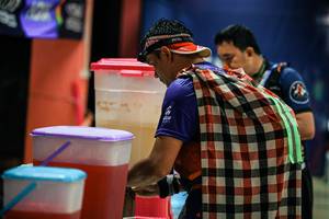 BIB: 
                            <button type="button" onclick="openModal(25384885)" class="btn btn-primary btn-sm float-right btn-popup" data-toggle="modal" data-target=".modal-high-quality">
                        <i class="fas fa-shopping-cart"></i> Add to Cart
                    </button>
                                            <button type="button" onclick="isThisMe(25384885, true)" class="btn btn-success btn-sm float-right btn-popup btn-isme hidden" data-toggle="tooltip" data-placement="bottom" title="นี่คือรูปของคุณใช่ไหม คลิกที่นี่เพื่อเอาเข้าอัลบั้ม">
                        <i class="fas fa-plus"></i> Add to album
                    </button>
                    <button type="button" onclick="isThisMe(25384885, false)" class="btn btn-warning btn-sm float-right btn-popup btn-isnotme hidden">
                        <i class="fas fa-ban"></i> Remove from album
                    </button>