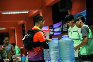 BIB: 
                            <button type="button" onclick="openModal(25380783)" class="btn btn-primary btn-sm float-right btn-popup" data-toggle="modal" data-target=".modal-high-quality">
                        <i class="fas fa-shopping-cart"></i> Add to Cart
                    </button>
                                            <button type="button" onclick="isThisMe(25380783, true)" class="btn btn-success btn-sm float-right btn-popup btn-isme hidden" data-toggle="tooltip" data-placement="bottom" title="นี่คือรูปของคุณใช่ไหม คลิกที่นี่เพื่อเอาเข้าอัลบั้ม">
                        <i class="fas fa-plus"></i> Add to album
                    </button>
                    <button type="button" onclick="isThisMe(25380783, false)" class="btn btn-warning btn-sm float-right btn-popup btn-isnotme hidden">
                        <i class="fas fa-ban"></i> Remove from album
                    </button>