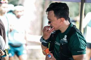 BIB: 
                            <button type="button" onclick="openModal(26013942)" class="btn btn-primary btn-sm float-right btn-popup" data-toggle="modal" data-target=".modal-high-quality">
                        <i class="fas fa-shopping-cart"></i> Add to Cart
                    </button>
                                            <button type="button" onclick="isThisMe(26013942, true)" class="btn btn-success btn-sm float-right btn-popup btn-isme hidden" data-toggle="tooltip" data-placement="bottom" title="นี่คือรูปของคุณใช่ไหม คลิกที่นี่เพื่อเอาเข้าอัลบั้ม">
                        <i class="fas fa-plus"></i> Add to album
                    </button>
                    <button type="button" onclick="isThisMe(26013942, false)" class="btn btn-warning btn-sm float-right btn-popup btn-isnotme hidden">
                        <i class="fas fa-ban"></i> Remove from album
                    </button>