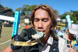 BIB: 
                            <button type="button" onclick="openModal(26758431)" class="btn btn-primary btn-sm float-right btn-popup" data-toggle="modal" data-target=".modal-high-quality">
                        <i class="fas fa-shopping-cart"></i> Add to Cart
                    </button>
                                            <button type="button" onclick="isThisMe(26758431, true)" class="btn btn-success btn-sm float-right btn-popup btn-isme hidden" data-toggle="tooltip" data-placement="bottom" title="นี่คือรูปของคุณใช่ไหม คลิกที่นี่เพื่อเอาเข้าอัลบั้ม">
                        <i class="fas fa-plus"></i> Add to album
                    </button>
                    <button type="button" onclick="isThisMe(26758431, false)" class="btn btn-warning btn-sm float-right btn-popup btn-isnotme hidden">
                        <i class="fas fa-ban"></i> Remove from album
                    </button>