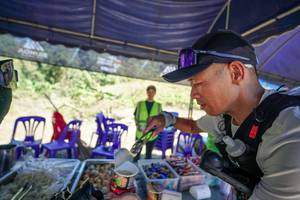 BIB: 
                            <button type="button" onclick="openModal(26716644)" class="btn btn-primary btn-sm float-right btn-popup" data-toggle="modal" data-target=".modal-high-quality">
                        <i class="fas fa-shopping-cart"></i> Add to Cart
                    </button>
                                            <button type="button" onclick="isThisMe(26716644, true)" class="btn btn-success btn-sm float-right btn-popup btn-isme hidden" data-toggle="tooltip" data-placement="bottom" title="นี่คือรูปของคุณใช่ไหม คลิกที่นี่เพื่อเอาเข้าอัลบั้ม">
                        <i class="fas fa-plus"></i> Add to album
                    </button>
                    <button type="button" onclick="isThisMe(26716644, false)" class="btn btn-warning btn-sm float-right btn-popup btn-isnotme hidden">
                        <i class="fas fa-ban"></i> Remove from album
                    </button>