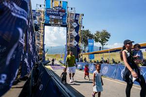 BIB: 
                            <button type="button" onclick="openModal(27792046)" class="btn btn-primary btn-sm float-right btn-popup" data-toggle="modal" data-target=".modal-high-quality">
                        <i class="fas fa-shopping-cart"></i> Add to Cart
                    </button>
                                            <button type="button" onclick="isThisMe(27792046, true)" class="btn btn-success btn-sm float-right btn-popup btn-isme hidden" data-toggle="tooltip" data-placement="bottom" title="นี่คือรูปของคุณใช่ไหม คลิกที่นี่เพื่อเอาเข้าอัลบั้ม">
                        <i class="fas fa-plus"></i> Add to album
                    </button>
                    <button type="button" onclick="isThisMe(27792046, false)" class="btn btn-warning btn-sm float-right btn-popup btn-isnotme hidden">
                        <i class="fas fa-ban"></i> Remove from album
                    </button>