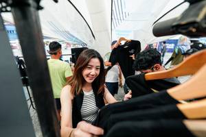 BIB: 
                            <button type="button" onclick="openModal(26881131)" class="btn btn-primary btn-sm float-right btn-popup" data-toggle="modal" data-target=".modal-high-quality">
                        <i class="fas fa-shopping-cart"></i> Add to Cart
                    </button>
                                            <button type="button" onclick="isThisMe(26881131, true)" class="btn btn-success btn-sm float-right btn-popup btn-isme hidden" data-toggle="tooltip" data-placement="bottom" title="นี่คือรูปของคุณใช่ไหม คลิกที่นี่เพื่อเอาเข้าอัลบั้ม">
                        <i class="fas fa-plus"></i> Add to album
                    </button>
                    <button type="button" onclick="isThisMe(26881131, false)" class="btn btn-warning btn-sm float-right btn-popup btn-isnotme hidden">
                        <i class="fas fa-ban"></i> Remove from album
                    </button>