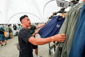 BIB: 
                            <button type="button" onclick="openModal(26881101)" class="btn btn-primary btn-sm float-right btn-popup" data-toggle="modal" data-target=".modal-high-quality">
                        <i class="fas fa-shopping-cart"></i> Add to Cart
                    </button>
                                            <button type="button" onclick="isThisMe(26881101, true)" class="btn btn-success btn-sm float-right btn-popup btn-isme hidden" data-toggle="tooltip" data-placement="bottom" title="นี่คือรูปของคุณใช่ไหม คลิกที่นี่เพื่อเอาเข้าอัลบั้ม">
                        <i class="fas fa-plus"></i> Add to album
                    </button>
                    <button type="button" onclick="isThisMe(26881101, false)" class="btn btn-warning btn-sm float-right btn-popup btn-isnotme hidden">
                        <i class="fas fa-ban"></i> Remove from album
                    </button>