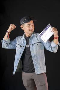 BIB: 
                            <button type="button" onclick="openModal(27334724)" class="btn btn-primary btn-sm float-right btn-popup" data-toggle="modal" data-target=".modal-high-quality">
                        <i class="fas fa-shopping-cart"></i> Add to Cart
                    </button>
                                            <button type="button" onclick="isThisMe(27334724, true)" class="btn btn-success btn-sm float-right btn-popup btn-isme hidden" data-toggle="tooltip" data-placement="bottom" title="นี่คือรูปของคุณใช่ไหม คลิกที่นี่เพื่อเอาเข้าอัลบั้ม">
                        <i class="fas fa-plus"></i> Add to album
                    </button>
                    <button type="button" onclick="isThisMe(27334724, false)" class="btn btn-warning btn-sm float-right btn-popup btn-isnotme hidden">
                        <i class="fas fa-ban"></i> Remove from album
                    </button>