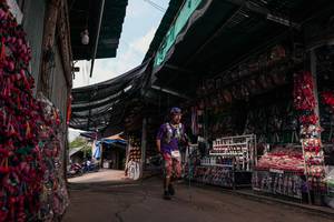 BIB: 
                            <button type="button" onclick="openModal(26996211)" class="btn btn-primary btn-sm float-right btn-popup" data-toggle="modal" data-target=".modal-high-quality">
                        <i class="fas fa-shopping-cart"></i> Add to Cart
                    </button>
                                            <button type="button" onclick="isThisMe(26996211, true)" class="btn btn-success btn-sm float-right btn-popup btn-isme hidden" data-toggle="tooltip" data-placement="bottom" title="นี่คือรูปของคุณใช่ไหม คลิกที่นี่เพื่อเอาเข้าอัลบั้ม">
                        <i class="fas fa-plus"></i> Add to album
                    </button>
                    <button type="button" onclick="isThisMe(26996211, false)" class="btn btn-warning btn-sm float-right btn-popup btn-isnotme hidden">
                        <i class="fas fa-ban"></i> Remove from album
                    </button>
