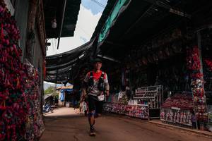 BIB: 
                            <button type="button" onclick="openModal(26996815)" class="btn btn-primary btn-sm float-right btn-popup" data-toggle="modal" data-target=".modal-high-quality">
                        <i class="fas fa-shopping-cart"></i> Add to Cart
                    </button>
                                            <button type="button" onclick="isThisMe(26996815, true)" class="btn btn-success btn-sm float-right btn-popup btn-isme hidden" data-toggle="tooltip" data-placement="bottom" title="นี่คือรูปของคุณใช่ไหม คลิกที่นี่เพื่อเอาเข้าอัลบั้ม">
                        <i class="fas fa-plus"></i> Add to album
                    </button>
                    <button type="button" onclick="isThisMe(26996815, false)" class="btn btn-warning btn-sm float-right btn-popup btn-isnotme hidden">
                        <i class="fas fa-ban"></i> Remove from album
                    </button>