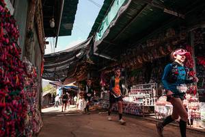 BIB: 
                            <button type="button" onclick="openModal(26992995)" class="btn btn-primary btn-sm float-right btn-popup" data-toggle="modal" data-target=".modal-high-quality">
                        <i class="fas fa-shopping-cart"></i> Add to Cart
                    </button>
                                            <button type="button" onclick="isThisMe(26992995, true)" class="btn btn-success btn-sm float-right btn-popup btn-isme hidden" data-toggle="tooltip" data-placement="bottom" title="นี่คือรูปของคุณใช่ไหม คลิกที่นี่เพื่อเอาเข้าอัลบั้ม">
                        <i class="fas fa-plus"></i> Add to album
                    </button>
                    <button type="button" onclick="isThisMe(26992995, false)" class="btn btn-warning btn-sm float-right btn-popup btn-isnotme hidden">
                        <i class="fas fa-ban"></i> Remove from album
                    </button>