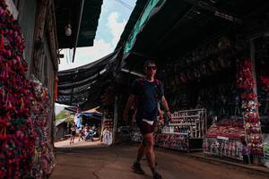 BIB: 
                            <button type="button" onclick="openModal(26992205)" class="btn btn-primary btn-sm float-right btn-popup" data-toggle="modal" data-target=".modal-high-quality">
                        <i class="fas fa-shopping-cart"></i> Add to Cart
                    </button>
                                            <button type="button" onclick="isThisMe(26992205, true)" class="btn btn-success btn-sm float-right btn-popup btn-isme hidden" data-toggle="tooltip" data-placement="bottom" title="นี่คือรูปของคุณใช่ไหม คลิกที่นี่เพื่อเอาเข้าอัลบั้ม">
                        <i class="fas fa-plus"></i> Add to album
                    </button>
                    <button type="button" onclick="isThisMe(26992205, false)" class="btn btn-warning btn-sm float-right btn-popup btn-isnotme hidden">
                        <i class="fas fa-ban"></i> Remove from album
                    </button>