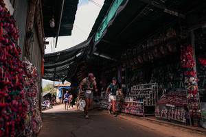 BIB: 
                            <button type="button" onclick="openModal(26992640)" class="btn btn-primary btn-sm float-right btn-popup" data-toggle="modal" data-target=".modal-high-quality">
                        <i class="fas fa-shopping-cart"></i> Add to Cart
                    </button>
                                            <button type="button" onclick="isThisMe(26992640, true)" class="btn btn-success btn-sm float-right btn-popup btn-isme hidden" data-toggle="tooltip" data-placement="bottom" title="นี่คือรูปของคุณใช่ไหม คลิกที่นี่เพื่อเอาเข้าอัลบั้ม">
                        <i class="fas fa-plus"></i> Add to album
                    </button>
                    <button type="button" onclick="isThisMe(26992640, false)" class="btn btn-warning btn-sm float-right btn-popup btn-isnotme hidden">
                        <i class="fas fa-ban"></i> Remove from album
                    </button>