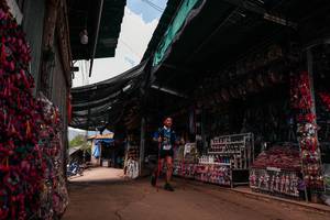 BIB: 
                            <button type="button" onclick="openModal(26996825)" class="btn btn-primary btn-sm float-right btn-popup" data-toggle="modal" data-target=".modal-high-quality">
                        <i class="fas fa-shopping-cart"></i> Add to Cart
                    </button>
                                            <button type="button" onclick="isThisMe(26996825, true)" class="btn btn-success btn-sm float-right btn-popup btn-isme hidden" data-toggle="tooltip" data-placement="bottom" title="นี่คือรูปของคุณใช่ไหม คลิกที่นี่เพื่อเอาเข้าอัลบั้ม">
                        <i class="fas fa-plus"></i> Add to album
                    </button>
                    <button type="button" onclick="isThisMe(26996825, false)" class="btn btn-warning btn-sm float-right btn-popup btn-isnotme hidden">
                        <i class="fas fa-ban"></i> Remove from album
                    </button>