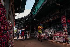 BIB: 
                            <button type="button" onclick="openModal(26991997)" class="btn btn-primary btn-sm float-right btn-popup" data-toggle="modal" data-target=".modal-high-quality">
                        <i class="fas fa-shopping-cart"></i> Add to Cart
                    </button>
                                            <button type="button" onclick="isThisMe(26991997, true)" class="btn btn-success btn-sm float-right btn-popup btn-isme hidden" data-toggle="tooltip" data-placement="bottom" title="นี่คือรูปของคุณใช่ไหม คลิกที่นี่เพื่อเอาเข้าอัลบั้ม">
                        <i class="fas fa-plus"></i> Add to album
                    </button>
                    <button type="button" onclick="isThisMe(26991997, false)" class="btn btn-warning btn-sm float-right btn-popup btn-isnotme hidden">
                        <i class="fas fa-ban"></i> Remove from album
                    </button>