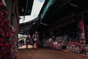 BIB: 
                            <button type="button" onclick="openModal(26996933)" class="btn btn-primary btn-sm float-right btn-popup" data-toggle="modal" data-target=".modal-high-quality">
                        <i class="fas fa-shopping-cart"></i> Add to Cart
                    </button>
                                            <button type="button" onclick="isThisMe(26996933, true)" class="btn btn-success btn-sm float-right btn-popup btn-isme hidden" data-toggle="tooltip" data-placement="bottom" title="นี่คือรูปของคุณใช่ไหม คลิกที่นี่เพื่อเอาเข้าอัลบั้ม">
                        <i class="fas fa-plus"></i> Add to album
                    </button>
                    <button type="button" onclick="isThisMe(26996933, false)" class="btn btn-warning btn-sm float-right btn-popup btn-isnotme hidden">
                        <i class="fas fa-ban"></i> Remove from album
                    </button>