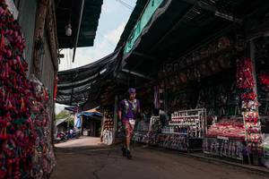 BIB: 
                            <button type="button" onclick="openModal(26996202)" class="btn btn-primary btn-sm float-right btn-popup" data-toggle="modal" data-target=".modal-high-quality">
                        <i class="fas fa-shopping-cart"></i> Add to Cart
                    </button>
                                            <button type="button" onclick="isThisMe(26996202, true)" class="btn btn-success btn-sm float-right btn-popup btn-isme hidden" data-toggle="tooltip" data-placement="bottom" title="นี่คือรูปของคุณใช่ไหม คลิกที่นี่เพื่อเอาเข้าอัลบั้ม">
                        <i class="fas fa-plus"></i> Add to album
                    </button>
                    <button type="button" onclick="isThisMe(26996202, false)" class="btn btn-warning btn-sm float-right btn-popup btn-isnotme hidden">
                        <i class="fas fa-ban"></i> Remove from album
                    </button>