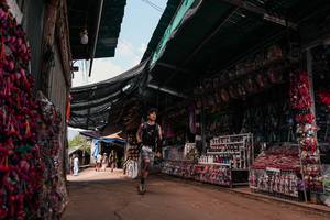 BIB: 
                            <button type="button" onclick="openModal(26994009)" class="btn btn-primary btn-sm float-right btn-popup" data-toggle="modal" data-target=".modal-high-quality">
                        <i class="fas fa-shopping-cart"></i> Add to Cart
                    </button>
                                            <button type="button" onclick="isThisMe(26994009, true)" class="btn btn-success btn-sm float-right btn-popup btn-isme hidden" data-toggle="tooltip" data-placement="bottom" title="นี่คือรูปของคุณใช่ไหม คลิกที่นี่เพื่อเอาเข้าอัลบั้ม">
                        <i class="fas fa-plus"></i> Add to album
                    </button>
                    <button type="button" onclick="isThisMe(26994009, false)" class="btn btn-warning btn-sm float-right btn-popup btn-isnotme hidden">
                        <i class="fas fa-ban"></i> Remove from album
                    </button>