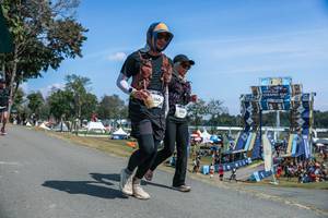 BIB: 
                            <button type="button" onclick="openModal(27562348)" class="btn btn-primary btn-sm float-right btn-popup" data-toggle="modal" data-target=".modal-high-quality">
                        <i class="fas fa-shopping-cart"></i> Add to Cart
                    </button>
                                            <button type="button" onclick="isThisMe(27562348, true)" class="btn btn-success btn-sm float-right btn-popup btn-isme hidden" data-toggle="tooltip" data-placement="bottom" title="นี่คือรูปของคุณใช่ไหม คลิกที่นี่เพื่อเอาเข้าอัลบั้ม">
                        <i class="fas fa-plus"></i> Add to album
                    </button>
                    <button type="button" onclick="isThisMe(27562348, false)" class="btn btn-warning btn-sm float-right btn-popup btn-isnotme hidden">
                        <i class="fas fa-ban"></i> Remove from album
                    </button>