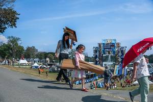 BIB: 
                            <button type="button" onclick="openModal(27561252)" class="btn btn-primary btn-sm float-right btn-popup" data-toggle="modal" data-target=".modal-high-quality">
                        <i class="fas fa-shopping-cart"></i> Add to Cart
                    </button>
                                            <button type="button" onclick="isThisMe(27561252, true)" class="btn btn-success btn-sm float-right btn-popup btn-isme hidden" data-toggle="tooltip" data-placement="bottom" title="นี่คือรูปของคุณใช่ไหม คลิกที่นี่เพื่อเอาเข้าอัลบั้ม">
                        <i class="fas fa-plus"></i> Add to album
                    </button>
                    <button type="button" onclick="isThisMe(27561252, false)" class="btn btn-warning btn-sm float-right btn-popup btn-isnotme hidden">
                        <i class="fas fa-ban"></i> Remove from album
                    </button>