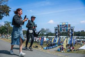 BIB: 
                            <button type="button" onclick="openModal(27563548)" class="btn btn-primary btn-sm float-right btn-popup" data-toggle="modal" data-target=".modal-high-quality">
                        <i class="fas fa-shopping-cart"></i> Add to Cart
                    </button>
                                            <button type="button" onclick="isThisMe(27563548, true)" class="btn btn-success btn-sm float-right btn-popup btn-isme hidden" data-toggle="tooltip" data-placement="bottom" title="นี่คือรูปของคุณใช่ไหม คลิกที่นี่เพื่อเอาเข้าอัลบั้ม">
                        <i class="fas fa-plus"></i> Add to album
                    </button>
                    <button type="button" onclick="isThisMe(27563548, false)" class="btn btn-warning btn-sm float-right btn-popup btn-isnotme hidden">
                        <i class="fas fa-ban"></i> Remove from album
                    </button>