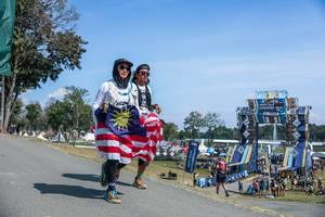 BIB: 
                            <button type="button" onclick="openModal(27562495)" class="btn btn-primary btn-sm float-right btn-popup" data-toggle="modal" data-target=".modal-high-quality">
                        <i class="fas fa-shopping-cart"></i> Add to Cart
                    </button>
                                            <button type="button" onclick="isThisMe(27562495, true)" class="btn btn-success btn-sm float-right btn-popup btn-isme hidden" data-toggle="tooltip" data-placement="bottom" title="นี่คือรูปของคุณใช่ไหม คลิกที่นี่เพื่อเอาเข้าอัลบั้ม">
                        <i class="fas fa-plus"></i> Add to album
                    </button>
                    <button type="button" onclick="isThisMe(27562495, false)" class="btn btn-warning btn-sm float-right btn-popup btn-isnotme hidden">
                        <i class="fas fa-ban"></i> Remove from album
                    </button>