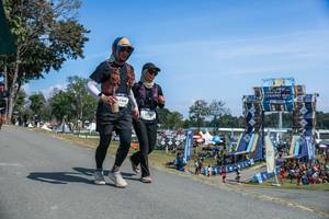 BIB: 
                            <button type="button" onclick="openModal(27562344)" class="btn btn-primary btn-sm float-right btn-popup" data-toggle="modal" data-target=".modal-high-quality">
                        <i class="fas fa-shopping-cart"></i> Add to Cart
                    </button>
                                            <button type="button" onclick="isThisMe(27562344, true)" class="btn btn-success btn-sm float-right btn-popup btn-isme hidden" data-toggle="tooltip" data-placement="bottom" title="นี่คือรูปของคุณใช่ไหม คลิกที่นี่เพื่อเอาเข้าอัลบั้ม">
                        <i class="fas fa-plus"></i> Add to album
                    </button>
                    <button type="button" onclick="isThisMe(27562344, false)" class="btn btn-warning btn-sm float-right btn-popup btn-isnotme hidden">
                        <i class="fas fa-ban"></i> Remove from album
                    </button>