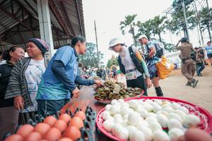 BIB: 
                            <button type="button" onclick="openModal(26902354)" class="btn btn-primary btn-sm float-right btn-popup" data-toggle="modal" data-target=".modal-high-quality">
                        <i class="fas fa-shopping-cart"></i> Add to Cart
                    </button>
                                            <button type="button" onclick="isThisMe(26902354, true)" class="btn btn-success btn-sm float-right btn-popup btn-isme hidden" data-toggle="tooltip" data-placement="bottom" title="นี่คือรูปของคุณใช่ไหม คลิกที่นี่เพื่อเอาเข้าอัลบั้ม">
                        <i class="fas fa-plus"></i> Add to album
                    </button>
                    <button type="button" onclick="isThisMe(26902354, false)" class="btn btn-warning btn-sm float-right btn-popup btn-isnotme hidden">
                        <i class="fas fa-ban"></i> Remove from album
                    </button>