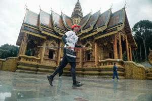 BIB: 
                            <button type="button" onclick="openModal(27691869)" class="btn btn-primary btn-sm float-right btn-popup" data-toggle="modal" data-target=".modal-high-quality">
                        <i class="fas fa-shopping-cart"></i> Add to Cart
                    </button>
                                            <button type="button" onclick="isThisMe(27691869, true)" class="btn btn-success btn-sm float-right btn-popup btn-isme hidden" data-toggle="tooltip" data-placement="bottom" title="นี่คือรูปของคุณใช่ไหม คลิกที่นี่เพื่อเอาเข้าอัลบั้ม">
                        <i class="fas fa-plus"></i> Add to album
                    </button>
                    <button type="button" onclick="isThisMe(27691869, false)" class="btn btn-warning btn-sm float-right btn-popup btn-isnotme hidden">
                        <i class="fas fa-ban"></i> Remove from album
                    </button>