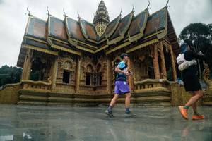 BIB: 
                            <button type="button" onclick="openModal(27692976)" class="btn btn-primary btn-sm float-right btn-popup" data-toggle="modal" data-target=".modal-high-quality">
                        <i class="fas fa-shopping-cart"></i> Add to Cart
                    </button>
                                            <button type="button" onclick="isThisMe(27692976, true)" class="btn btn-success btn-sm float-right btn-popup btn-isme hidden" data-toggle="tooltip" data-placement="bottom" title="นี่คือรูปของคุณใช่ไหม คลิกที่นี่เพื่อเอาเข้าอัลบั้ม">
                        <i class="fas fa-plus"></i> Add to album
                    </button>
                    <button type="button" onclick="isThisMe(27692976, false)" class="btn btn-warning btn-sm float-right btn-popup btn-isnotme hidden">
                        <i class="fas fa-ban"></i> Remove from album
                    </button>