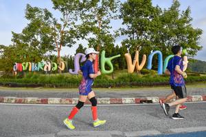 BIB: 
                            <button type="button" onclick="openModal(3877899)" class="btn btn-primary btn-sm float-right btn-popup" data-toggle="modal" data-target=".modal-high-quality">
                        <i class="fas fa-shopping-cart"></i> Add to Cart
                    </button>
                                            <button type="button" onclick="isThisMe(3877899, true)" class="btn btn-success btn-sm float-right btn-popup btn-isme hidden" data-toggle="tooltip" data-placement="bottom" title="นี่คือรูปของคุณใช่ไหม คลิกที่นี่เพื่อเอาเข้าอัลบั้ม">
                        <i class="fas fa-plus"></i> Add to album
                    </button>
                    <button type="button" onclick="isThisMe(3877899, false)" class="btn btn-warning btn-sm float-right btn-popup btn-isnotme hidden">
                        <i class="fas fa-ban"></i> Remove from album
                    </button>