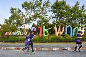 BIB: 
                            <button type="button" onclick="openModal(3877904)" class="btn btn-primary btn-sm float-right btn-popup" data-toggle="modal" data-target=".modal-high-quality">
                        <i class="fas fa-shopping-cart"></i> Add to Cart
                    </button>
                                            <button type="button" onclick="isThisMe(3877904, true)" class="btn btn-success btn-sm float-right btn-popup btn-isme hidden" data-toggle="tooltip" data-placement="bottom" title="นี่คือรูปของคุณใช่ไหม คลิกที่นี่เพื่อเอาเข้าอัลบั้ม">
                        <i class="fas fa-plus"></i> Add to album
                    </button>
                    <button type="button" onclick="isThisMe(3877904, false)" class="btn btn-warning btn-sm float-right btn-popup btn-isnotme hidden">
                        <i class="fas fa-ban"></i> Remove from album
                    </button>