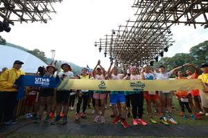 BIB: 
                            <button type="button" onclick="openModal(19368184)" class="btn btn-primary btn-sm float-right btn-popup" data-toggle="modal" data-target=".modal-high-quality">
                        <i class="fas fa-shopping-cart"></i> Add to Cart
                    </button>
                                            <button type="button" onclick="isThisMe(19368184, true)" class="btn btn-success btn-sm float-right btn-popup btn-isme hidden" data-toggle="tooltip" data-placement="bottom" title="นี่คือรูปของคุณใช่ไหม คลิกที่นี่เพื่อเอาเข้าอัลบั้ม">
                        <i class="fas fa-plus"></i> Add to album
                    </button>
                    <button type="button" onclick="isThisMe(19368184, false)" class="btn btn-warning btn-sm float-right btn-popup btn-isnotme hidden">
                        <i class="fas fa-ban"></i> Remove from album
                    </button>