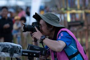 BIB: 200
                            <button type="button" onclick="openModal(19375514)" class="btn btn-primary btn-sm float-right btn-popup" data-toggle="modal" data-target=".modal-high-quality">
                        <i class="fas fa-shopping-cart"></i> Add to Cart
                    </button>
                                            <button type="button" onclick="isThisMe(19375514, true)" class="btn btn-success btn-sm float-right btn-popup btn-isme hidden" data-toggle="tooltip" data-placement="bottom" title="นี่คือรูปของคุณใช่ไหม คลิกที่นี่เพื่อเอาเข้าอัลบั้ม">
                        <i class="fas fa-plus"></i> Add to album
                    </button>
                    <button type="button" onclick="isThisMe(19375514, false)" class="btn btn-warning btn-sm float-right btn-popup btn-isnotme hidden">
                        <i class="fas fa-ban"></i> Remove from album
                    </button>