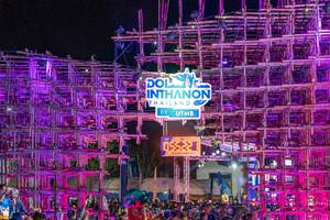 BIB: 055221
                            <button type="button" onclick="openModal(19374416)" class="btn btn-primary btn-sm float-right btn-popup" data-toggle="modal" data-target=".modal-high-quality">
                        <i class="fas fa-shopping-cart"></i> Add to Cart
                    </button>
                                            <button type="button" onclick="isThisMe(19374416, true)" class="btn btn-success btn-sm float-right btn-popup btn-isme hidden" data-toggle="tooltip" data-placement="bottom" title="นี่คือรูปของคุณใช่ไหม คลิกที่นี่เพื่อเอาเข้าอัลบั้ม">
                        <i class="fas fa-plus"></i> Add to album
                    </button>
                    <button type="button" onclick="isThisMe(19374416, false)" class="btn btn-warning btn-sm float-right btn-popup btn-isnotme hidden">
                        <i class="fas fa-ban"></i> Remove from album
                    </button>