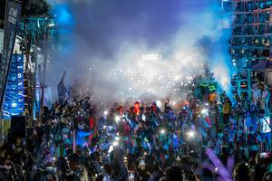 BIB: 120000
                            <button type="button" onclick="openModal(19374444)" class="btn btn-primary btn-sm float-right btn-popup" data-toggle="modal" data-target=".modal-high-quality">
                        <i class="fas fa-shopping-cart"></i> Add to Cart
                    </button>
                                            <button type="button" onclick="isThisMe(19374444, true)" class="btn btn-success btn-sm float-right btn-popup btn-isme hidden" data-toggle="tooltip" data-placement="bottom" title="นี่คือรูปของคุณใช่ไหม คลิกที่นี่เพื่อเอาเข้าอัลบั้ม">
                        <i class="fas fa-plus"></i> Add to album
                    </button>
                    <button type="button" onclick="isThisMe(19374444, false)" class="btn btn-warning btn-sm float-right btn-popup btn-isnotme hidden">
                        <i class="fas fa-ban"></i> Remove from album
                    </button>