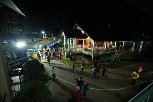 BIB: 
                            <button type="button" onclick="openModal(19370081)" class="btn btn-primary btn-sm float-right btn-popup" data-toggle="modal" data-target=".modal-high-quality">
                        <i class="fas fa-shopping-cart"></i> Add to Cart
                    </button>
                                            <button type="button" onclick="isThisMe(19370081, true)" class="btn btn-success btn-sm float-right btn-popup btn-isme hidden" data-toggle="tooltip" data-placement="bottom" title="นี่คือรูปของคุณใช่ไหม คลิกที่นี่เพื่อเอาเข้าอัลบั้ม">
                        <i class="fas fa-plus"></i> Add to album
                    </button>
                    <button type="button" onclick="isThisMe(19370081, false)" class="btn btn-warning btn-sm float-right btn-popup btn-isnotme hidden">
                        <i class="fas fa-ban"></i> Remove from album
                    </button>