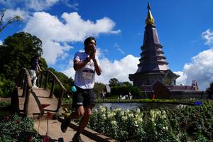 BIB: 5031
                            <button type="button" onclick="openModal(19371499)" class="btn btn-primary btn-sm float-right btn-popup" data-toggle="modal" data-target=".modal-high-quality">
                        <i class="fas fa-shopping-cart"></i> Add to Cart
                    </button>
                                            <button type="button" onclick="isThisMe(19371499, true)" class="btn btn-success btn-sm float-right btn-popup btn-isme hidden" data-toggle="tooltip" data-placement="bottom" title="นี่คือรูปของคุณใช่ไหม คลิกที่นี่เพื่อเอาเข้าอัลบั้ม">
                        <i class="fas fa-plus"></i> Add to album
                    </button>
                    <button type="button" onclick="isThisMe(19371499, false)" class="btn btn-warning btn-sm float-right btn-popup btn-isnotme hidden">
                        <i class="fas fa-ban"></i> Remove from album
                    </button>