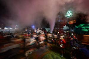 BIB: 0000
                            <button type="button" onclick="openModal(19370282)" class="btn btn-primary btn-sm float-right btn-popup" data-toggle="modal" data-target=".modal-high-quality">
                        <i class="fas fa-shopping-cart"></i> Add to Cart
                    </button>
                                            <button type="button" onclick="isThisMe(19370282, true)" class="btn btn-success btn-sm float-right btn-popup btn-isme hidden" data-toggle="tooltip" data-placement="bottom" title="นี่คือรูปของคุณใช่ไหม คลิกที่นี่เพื่อเอาเข้าอัลบั้ม">
                        <i class="fas fa-plus"></i> Add to album
                    </button>
                    <button type="button" onclick="isThisMe(19370282, false)" class="btn btn-warning btn-sm float-right btn-popup btn-isnotme hidden">
                        <i class="fas fa-ban"></i> Remove from album
                    </button>