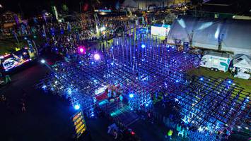 BIB: 200242, 010857, 00065
                            <button type="button" onclick="openModal(19369773)" class="btn btn-primary btn-sm float-right btn-popup" data-toggle="modal" data-target=".modal-high-quality">
                        <i class="fas fa-shopping-cart"></i> Add to Cart
                    </button>
                                            <button type="button" onclick="isThisMe(19369773, true)" class="btn btn-success btn-sm float-right btn-popup btn-isme hidden" data-toggle="tooltip" data-placement="bottom" title="นี่คือรูปของคุณใช่ไหม คลิกที่นี่เพื่อเอาเข้าอัลบั้ม">
                        <i class="fas fa-plus"></i> Add to album
                    </button>
                    <button type="button" onclick="isThisMe(19369773, false)" class="btn btn-warning btn-sm float-right btn-popup btn-isnotme hidden">
                        <i class="fas fa-ban"></i> Remove from album
                    </button>